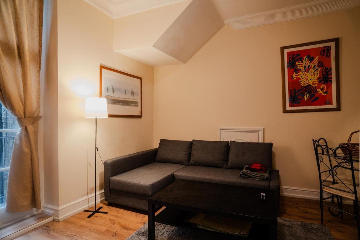 5 Stops From Everywhere - Balcony Flat Near Paddington * London