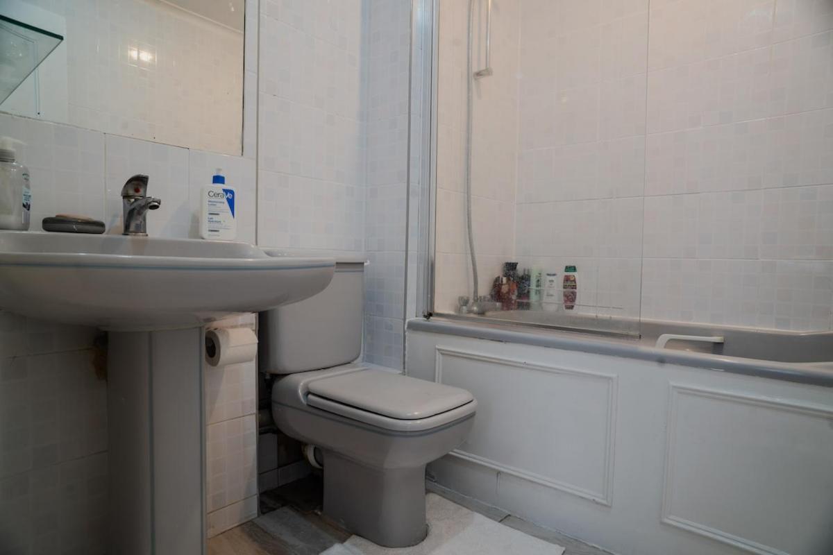 5 Stops From Everywhere - Balcony Flat Near Paddington *